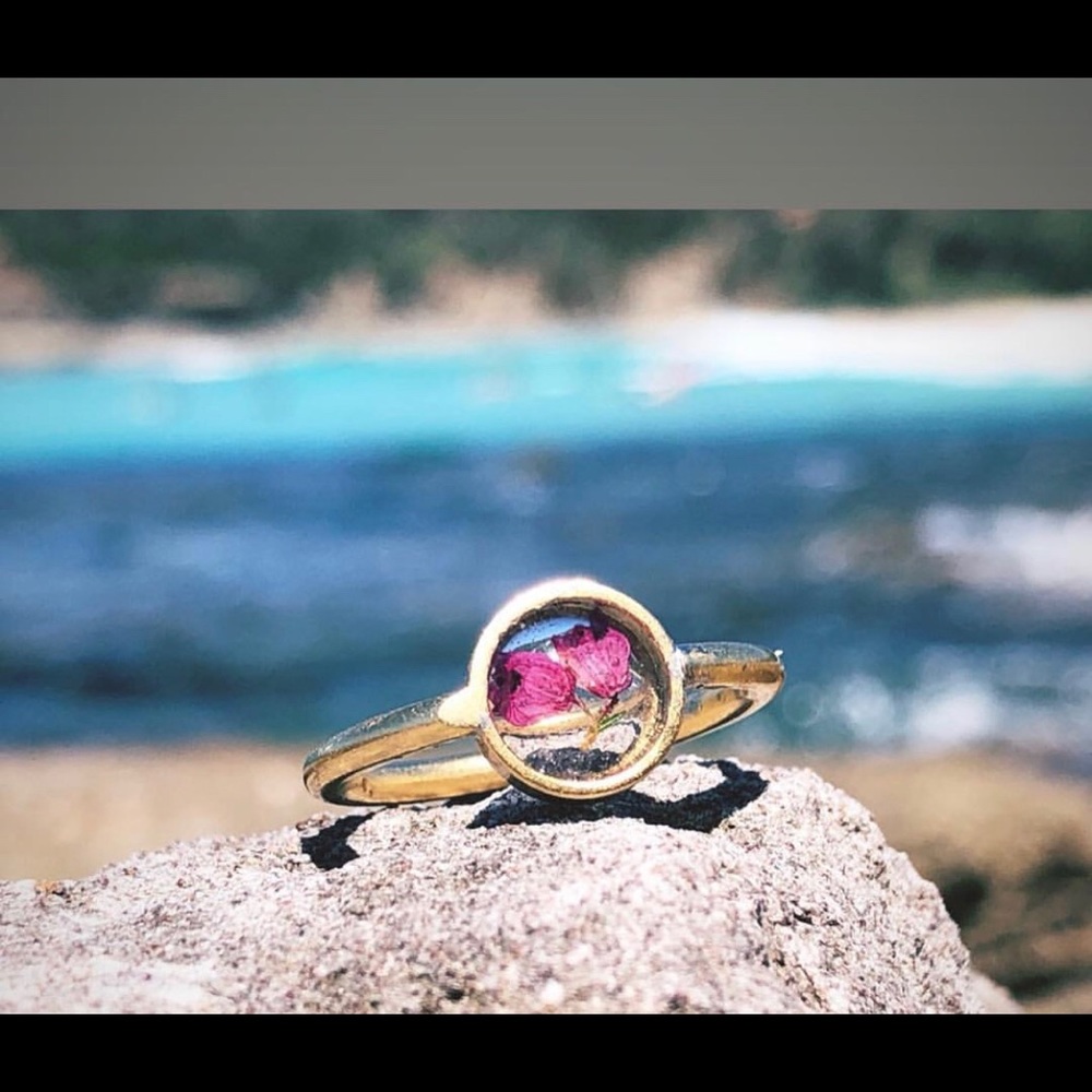 ‘Heather’ Gold Circle Ring